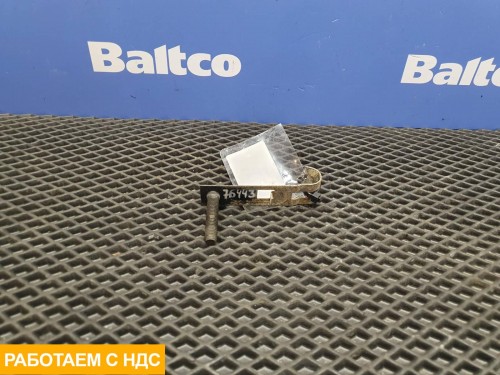 Кронштейн трубки бачка сцепления