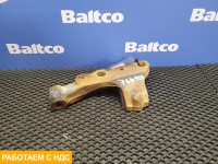 Кронштейн переднего амортизатора правый