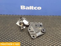 Петля капота