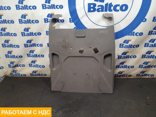 Центральная консоль кабины